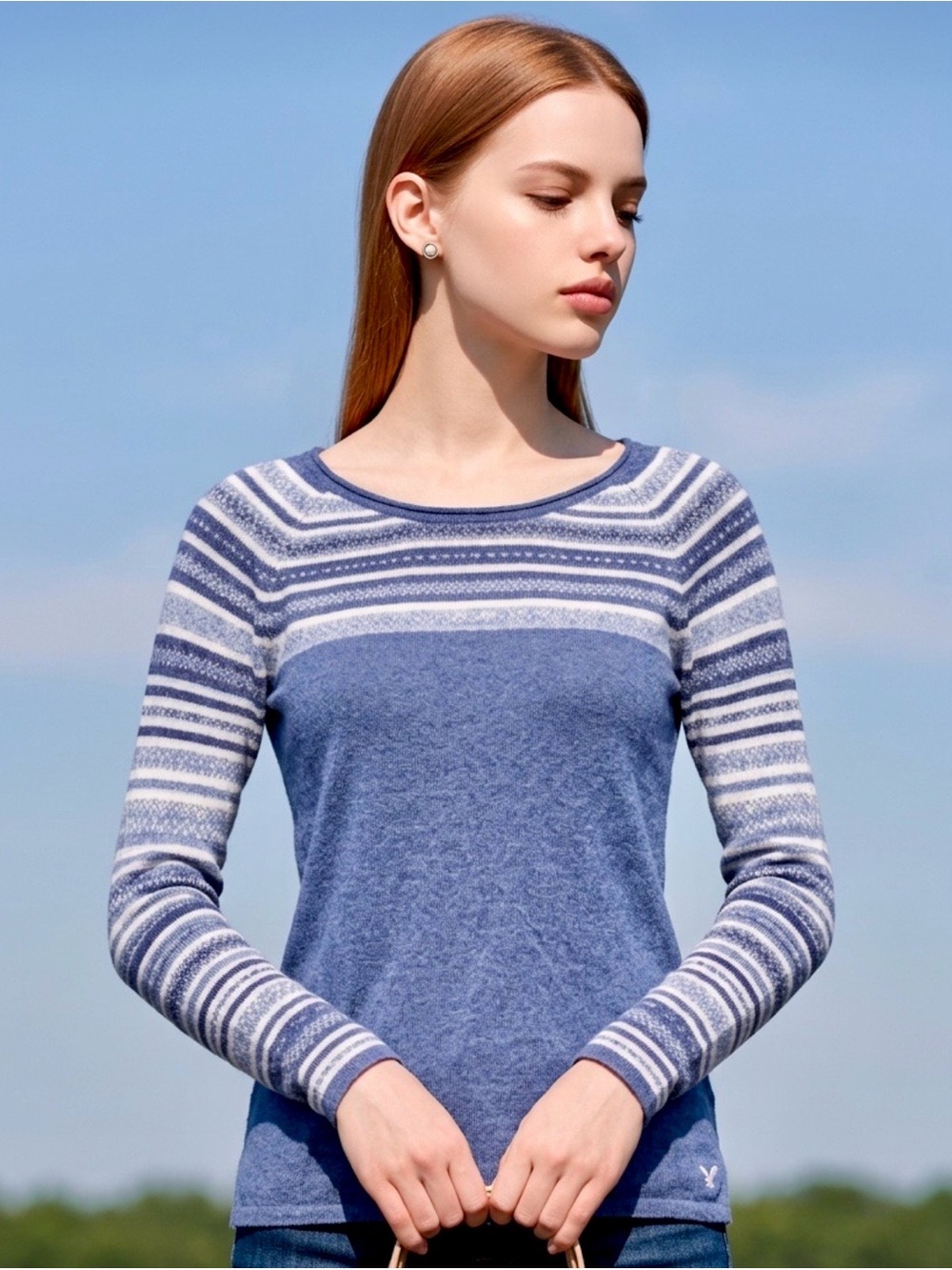 American Eagle Outfitters Blue and White Longsleeve Striped Knit Sweater in M